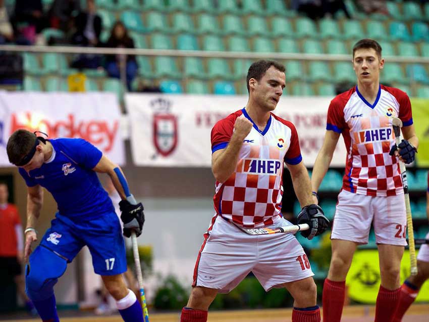 Anže Fujs anze-fujs-indoor-hockey